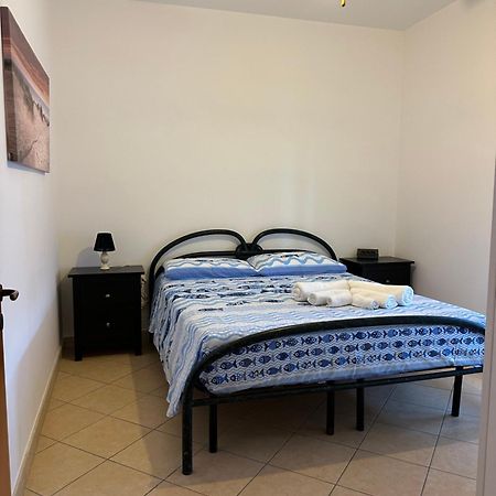 Casa Vacanze Lisa Торре-Ово Екстер'єр фото