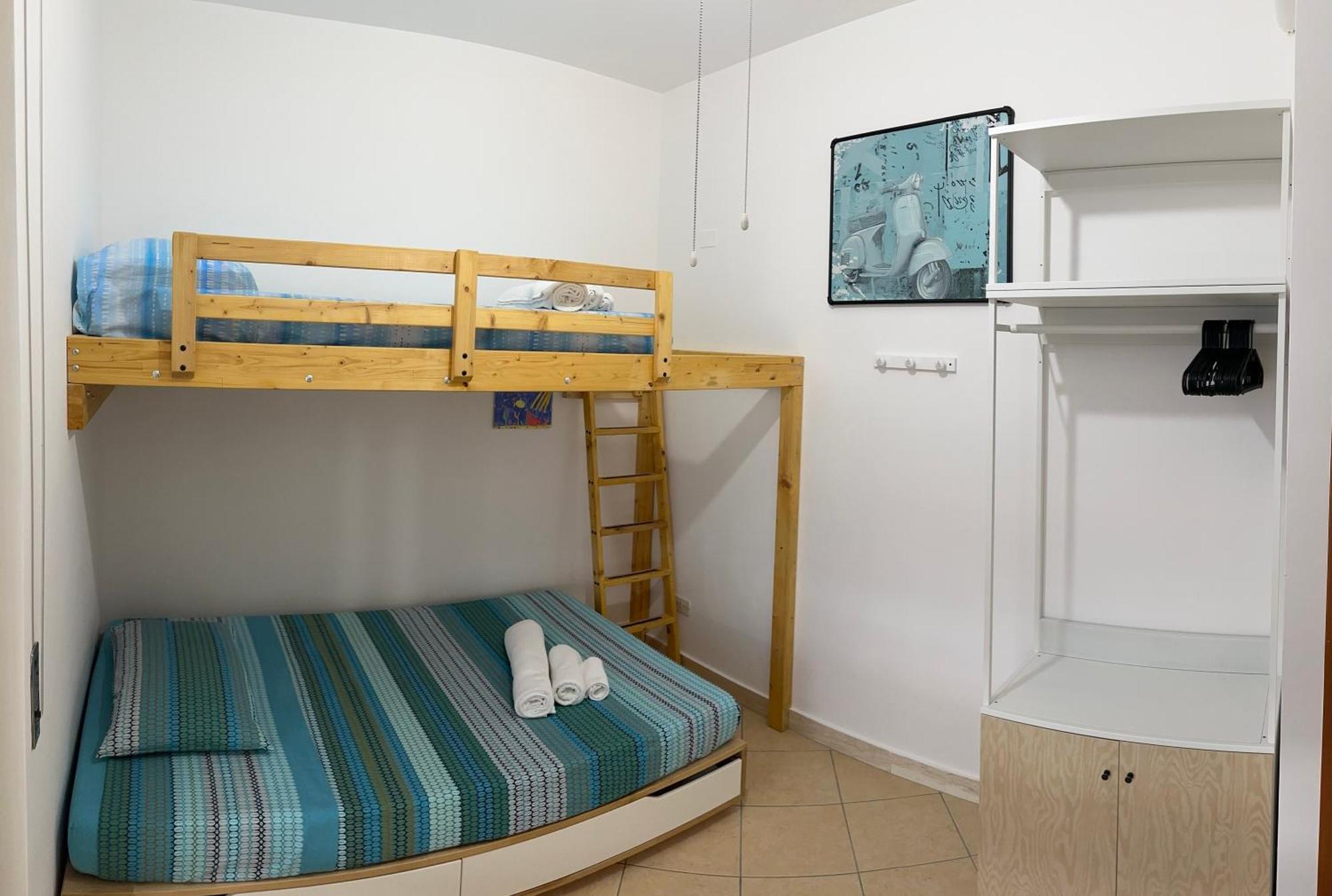 Casa Vacanze Lisa Торре-Ово Екстер'єр фото